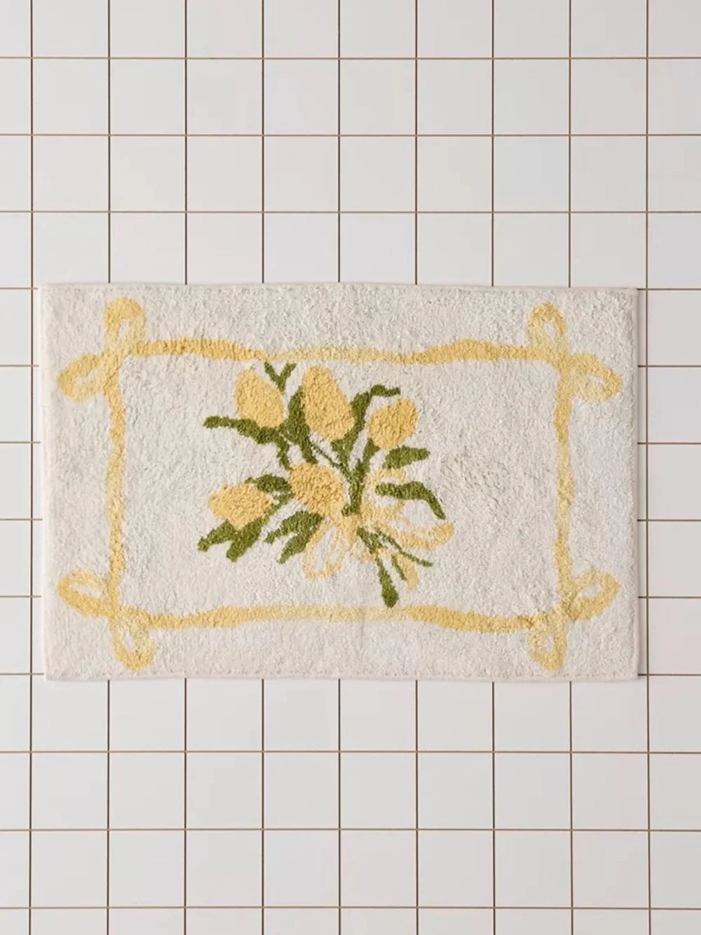 NWT Urban Outfitters Tulip Bunch Plush Tufted Bath Mat